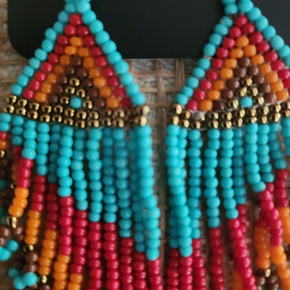 Colorful Beaded Dangle Earrings Native American Style - Picture 3 of 9